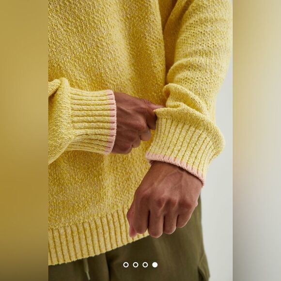 BDG for Urban Outfitters Men’s Size Large Yellow Sweater Light Pink Stripe Trim - Picture 4 of 14